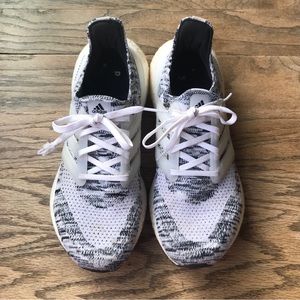 Adidas Women’s Ultraboost 21 Black/White Size 7.5